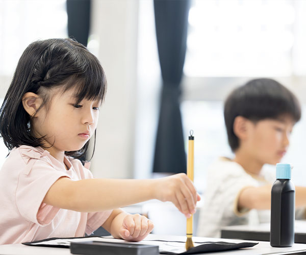 豊中でピアノ・書道を始めるならナックルスポーツクラブ！初心者でも安心のレッスン